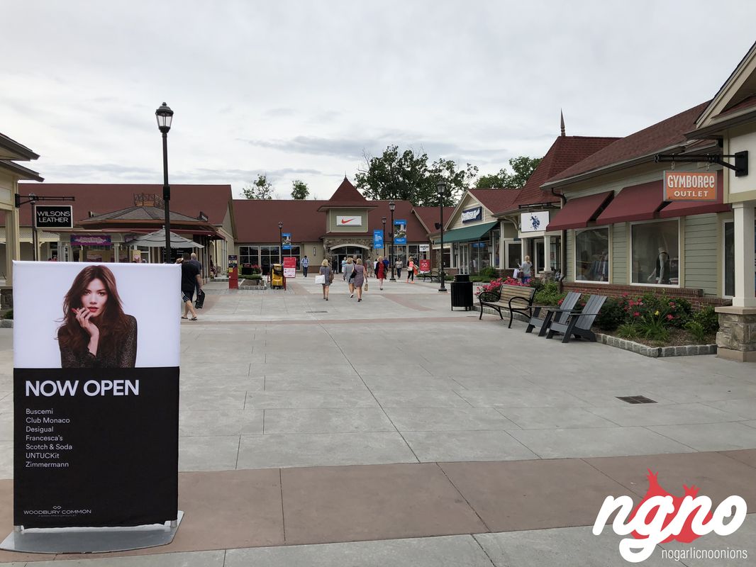 April 19 2018 Woodbury Commons Premium Outlets Ny Nike Factory